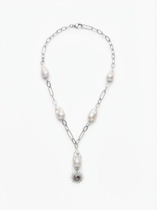 Collar de perlas barrocas naturales con colgante sol en plata 925