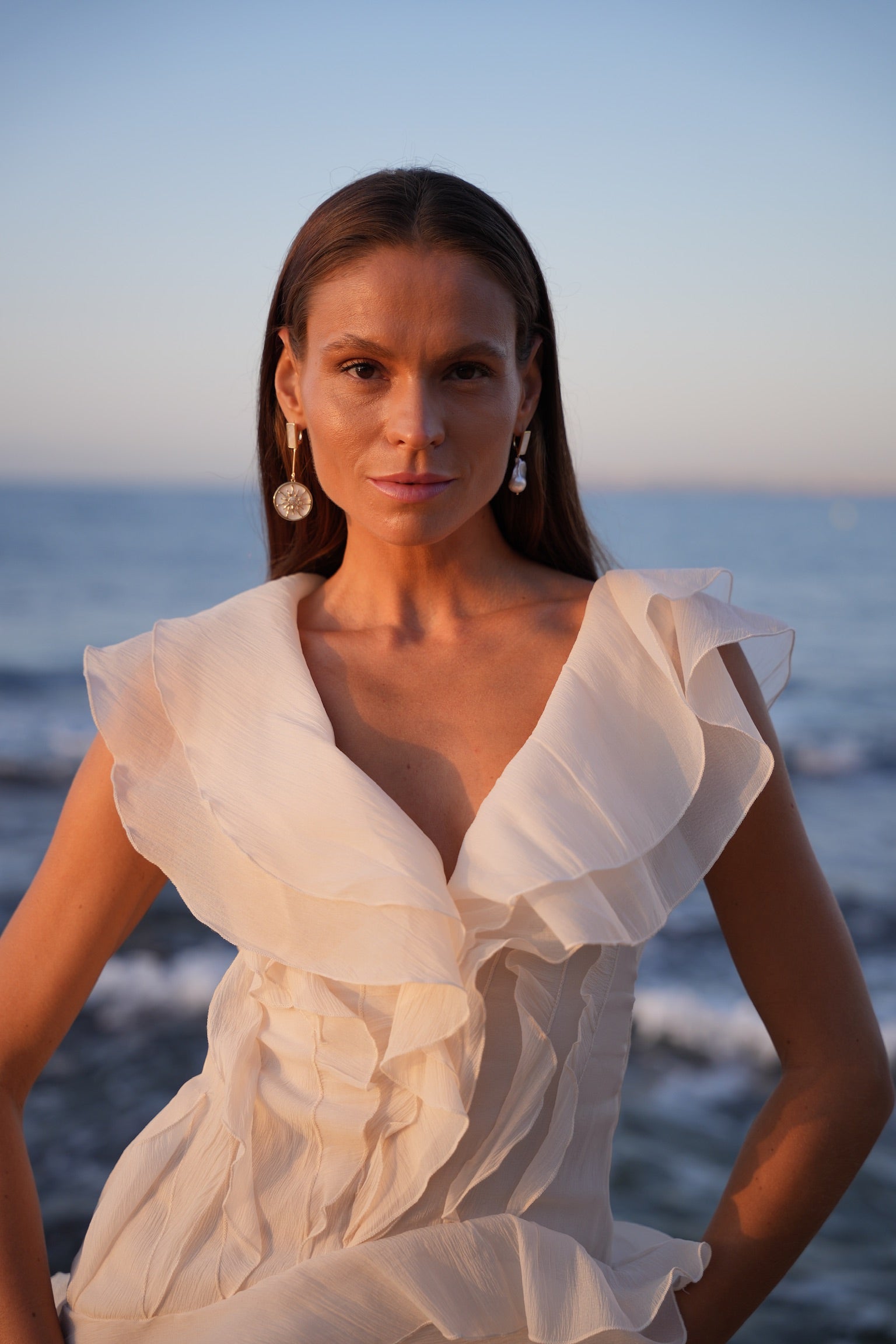 Luz Dorada Un destello de sol convertido en joya. Luz Dorada A golden ray turned into jewelry.