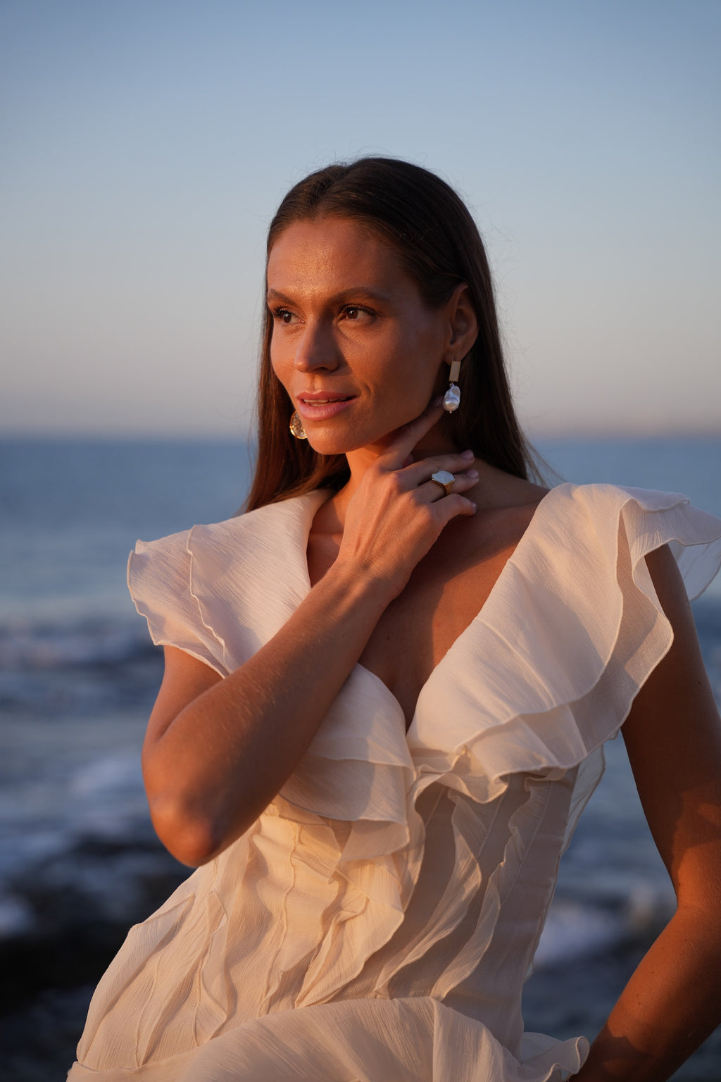 Luz Dorada Un destello de sol convertido en joya. Luz Dorada A golden ray turned into jewelry.