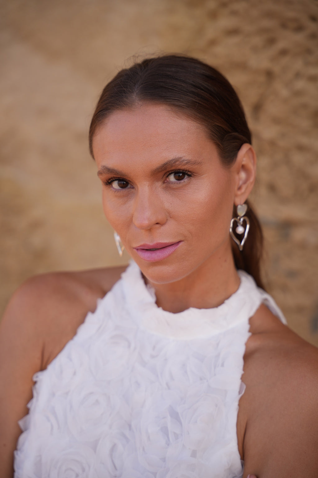 LUZ DEL CORAZÓN La luz más pura nace dentro. LUZ DEL CORAZÓN The truest light shines from within.