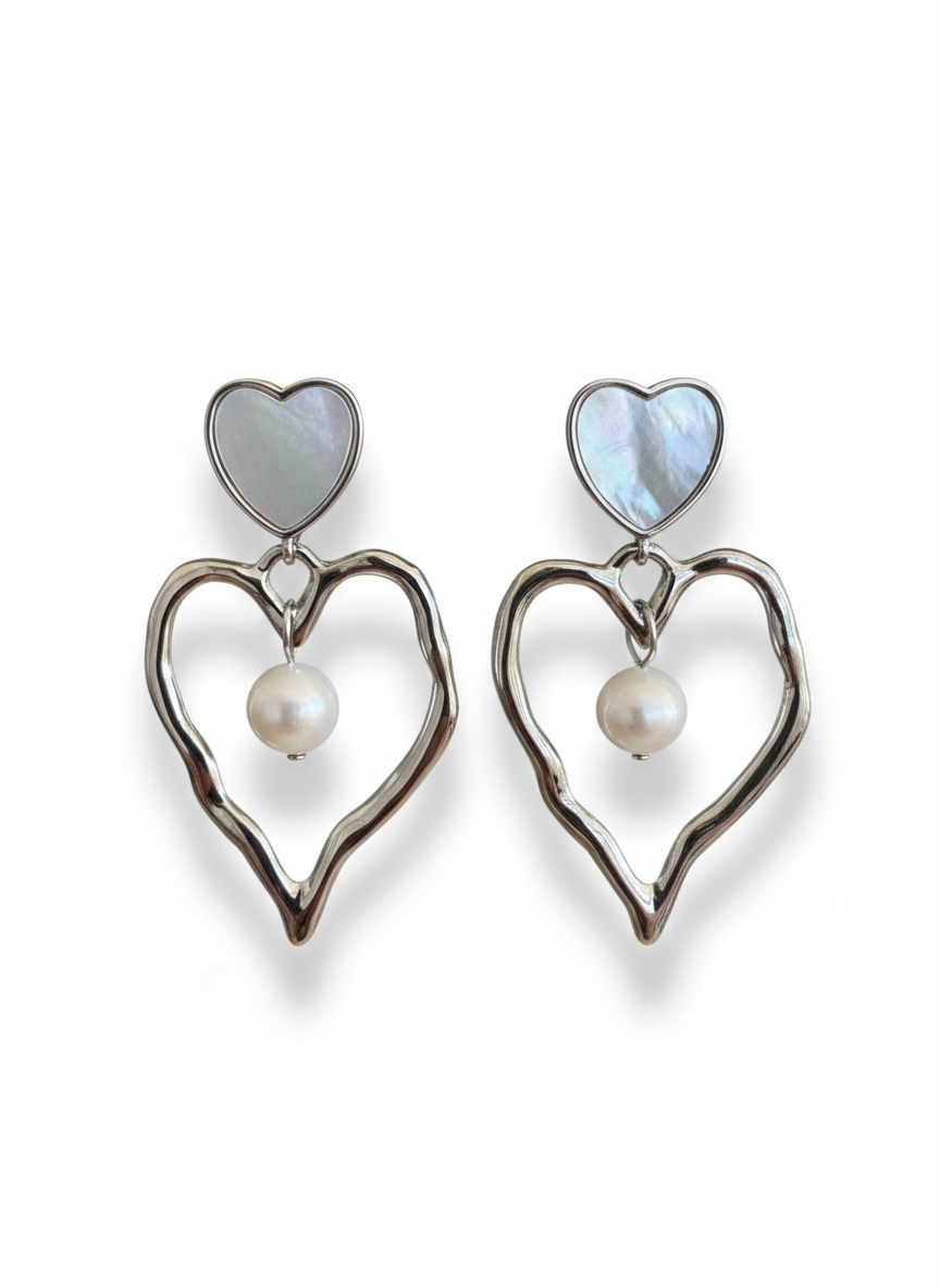 LUZ DEL CORAZÓN La luz más pura nace dentro. LUZ DEL CORAZÓN The truest light shines from within.