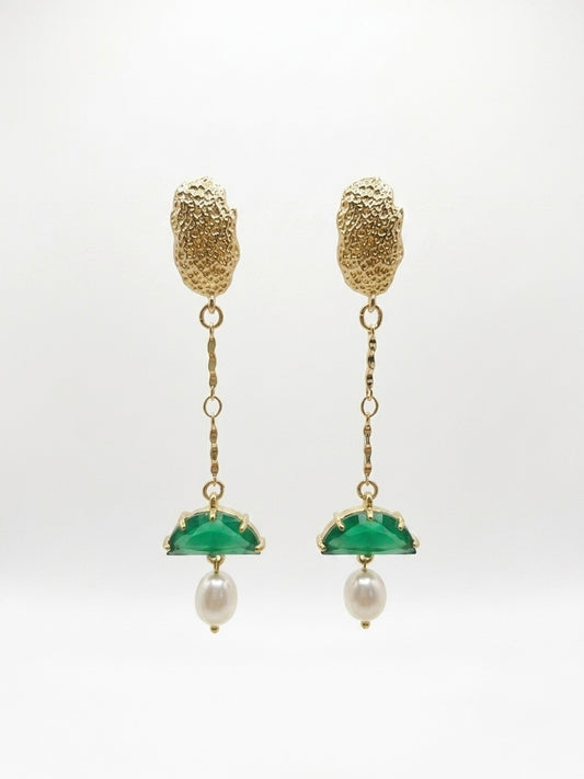 Pendientes artesanales con lágrima verde