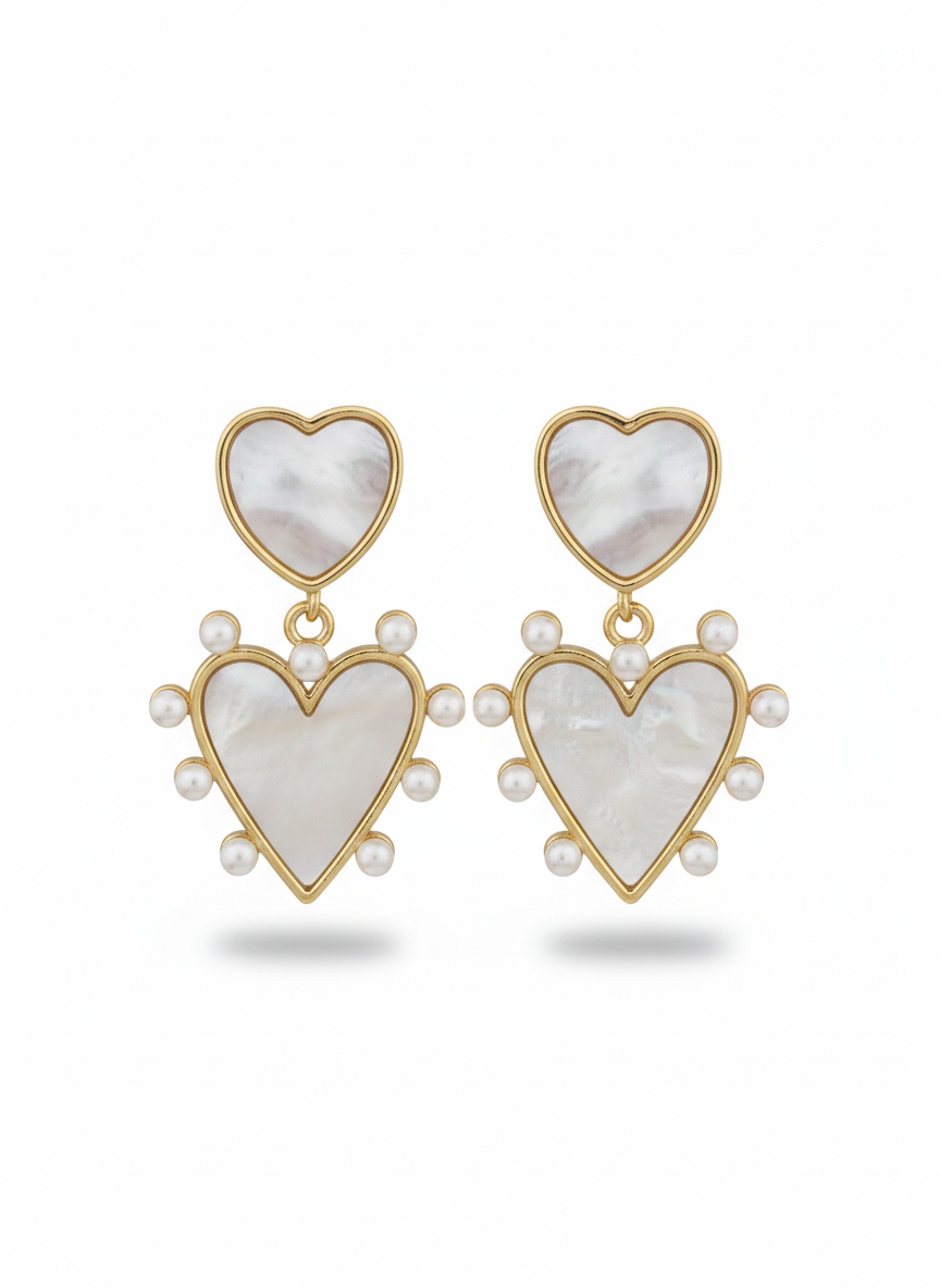 Pendientes Corazón del Sol con nácar en forma de corazón y perlas, acabado dorado